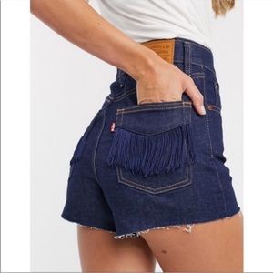 Levis Ribcage Fringe Pocket Shorts Size 27